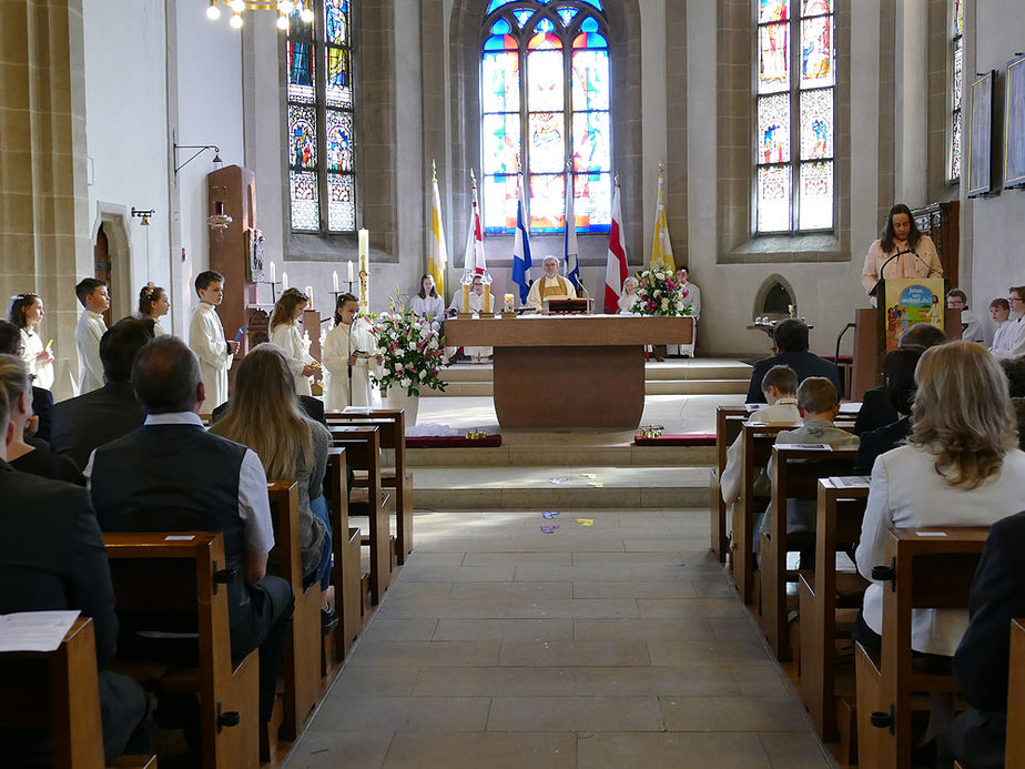 Feier der 1. Heiligen Kommunion in Sankt Crescentius (Foto: Karl-Franz Thiede)